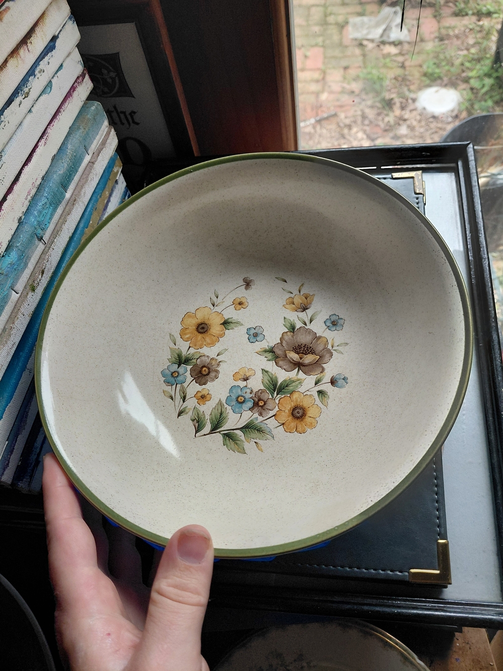 vintage Nitto Overtones "Mesa Flower" stoneware serving bowl Japan.9.5"x3"
